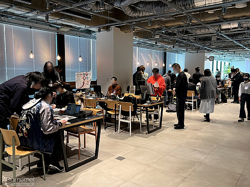 画像ギャラリー No.028のサムネイル画像 / 作り手が作り手のゲームを遊び,情報を共有し合う1日――100人近くの個人開発者が集ったクローズドイベント「ゲムダンもくもく百宴祭」密着レポ