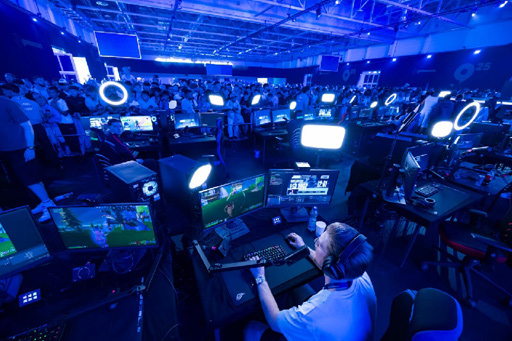 ���������꡼ No.010�Υ���ͥ������ / �Υ��󥿥ӥ塼�ϲ��ǹ�Ȥʤ�35���ͤ�����Կ���Ͽ����gamescom 2025�����������Υ����।�٥�Ȥ�٤��뱿����ά�Ȥ�