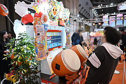 ���������꡼ No.013�Υ���ͥ������ / �֥��ߥ塼������ �������� 2025�ץ�ݡ��ȡ�60��ǯ��ޤ������졼�󥲡������͵�������˹�碌�Ʋ���ʷ�ϵ������Ѥ��