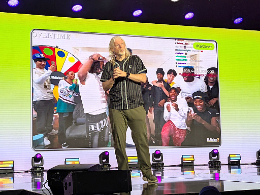 ���������꡼ No.010�Υ���ͥ������ / ��TwitchCon 2025�׳��š�10��ǯ��ޤ�����ǰ���٥�Ȥǡ֥ǥ奢��ե����ޥå��ۿ��פ�֥����ȥ���å׵�ǽ�פʤɤ򥢥ʥ���