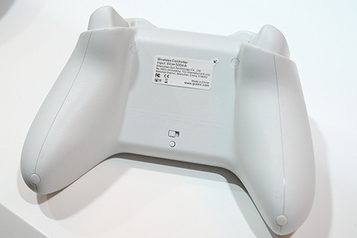 ���������꡼ No.007�Υ���ͥ������ / �ȼ����Ѥ�Bluetooth�Ǥ����ٱ��Gulikit�ο������ѥåɤ˿���Ƥ�����TGS��ȯɽ����TMR���ƥ��å���ܥ�ǥ����Ϫ��TGS2025��