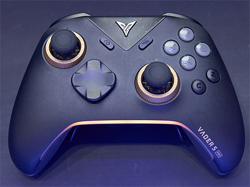 ���������꡼ No.005�Υ���ͥ������ / ���ܤο����ʡ�VADER 5 PRO�פ䥨��������ܤΥ�����ѥåɤ�Flydigi�֡����ǥ����å�������TGS2025��