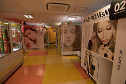 画像ギャラリー No.005のサムネイル画像 / ほぼ全筺体が電子マネー3種類に対応。ZUNTATAも応援に駆けつけた「タイトーステーション船橋店」のグランドオープン初日をレポート