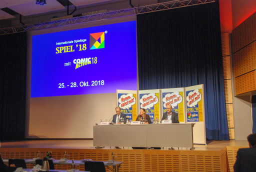 ���������꡼ No.001�Υ���ͥ������ / ��SPIEL'18��2018ǯ�Υ��ʥ���������Υȥ��ɤϡ������̸����������ƹԤ�줿�ץ쥹����ե���󥹤����ͤ��ݡ���