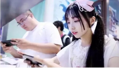 ���������꡼ No.001�Υ���ͥ������ / ���Ծ�����ä�������ץ쥤�䡼�����ã�������ʥ�����Ծ����Ȥ�����ݡ��Ȥ�ChinaJoy�θ��������Ȥ˷Ǻ�