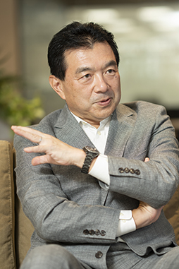 画像ギャラリー No.006のサムネイル画像 / 「10年で世界のTop10」は決して簡単ではないけれど,一緒にチャレンジしてくれる人にぜひ来ていただきたい―――挑戦を経験にする松原健二氏は,新生SNKをどのように動かしていくのか
