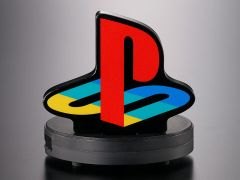 PlayStationの起動音が鳴るアクリルスタンド「アクリルロゴディスプレイSounds PlayStation」,予約受付を開始。お届け時期は7月を予定